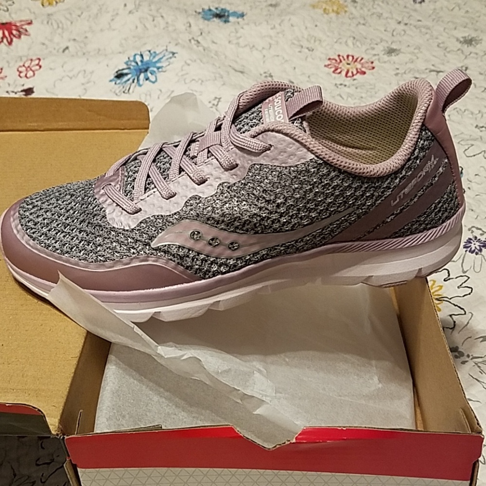 Saucony ladies 7w
